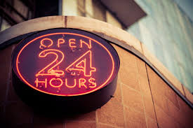 Lugar de atención al cliente abierto las 24 horas